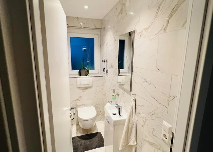 Schoene Ferien In 3 * 莱茵河畔的布赖萨赫